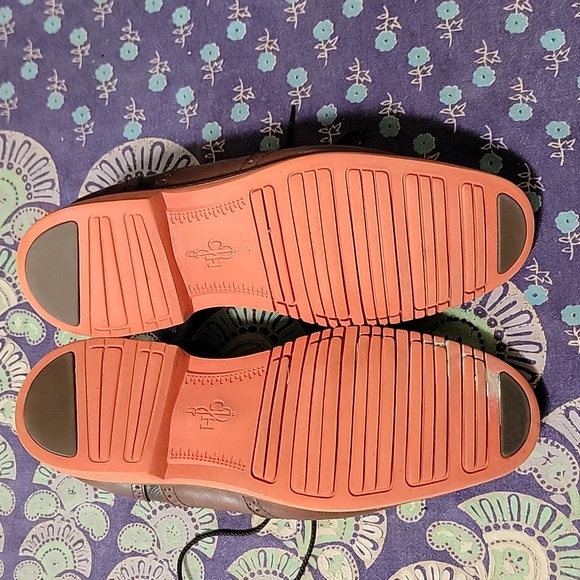 Cole Haan Oxford Wingtip Shoes - Picture 2 of 6